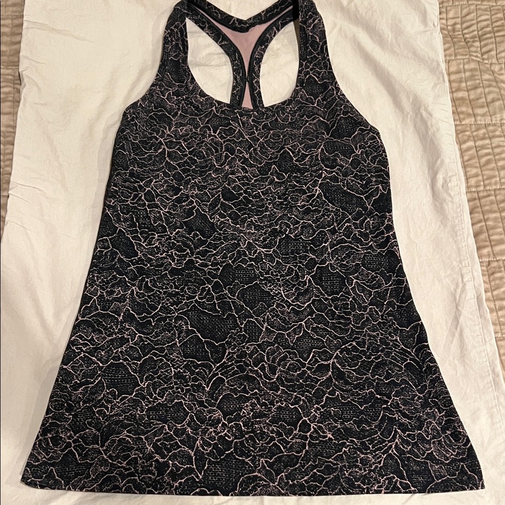 💗Like New Lululemon Black and Pink Lace Pattern Tank Top